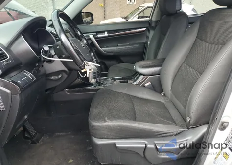 2014 Kia Sorento Lx z USA, uszkodzony, nr VIN 5XYKT4A60EG489866